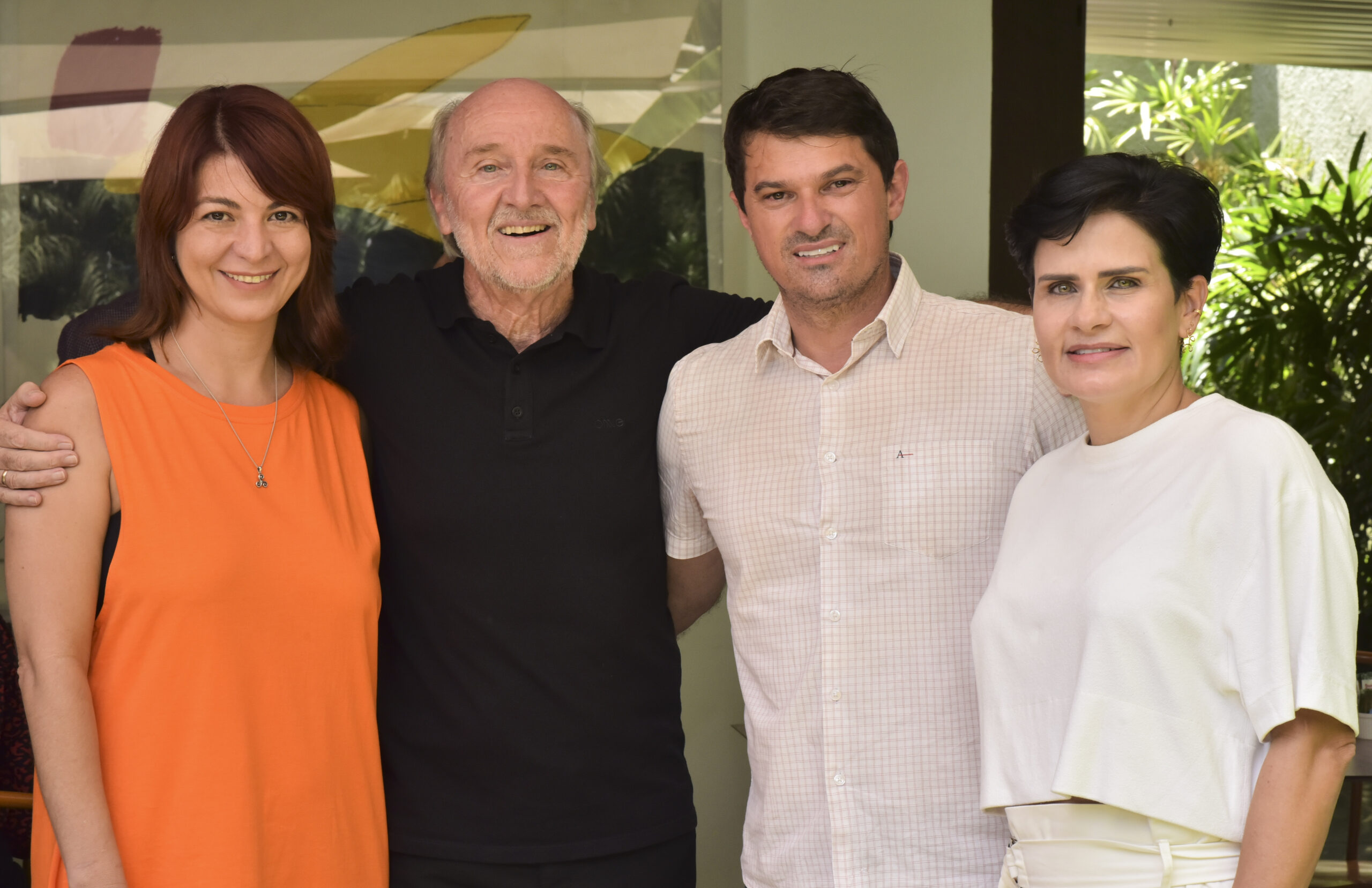 Hans Donner participa de lançamento da revista Onne em Porto Alegre